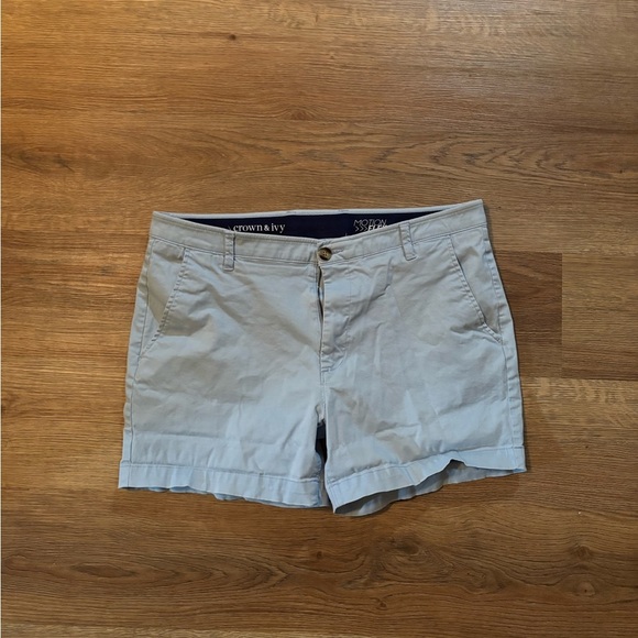 Crown & Ivy shorts — Size 38 - Picture 2 of 5